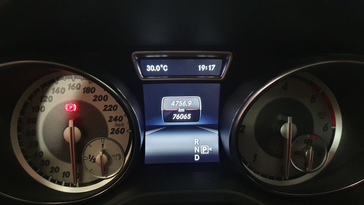 MERCEDES-BENZ Clase GLA