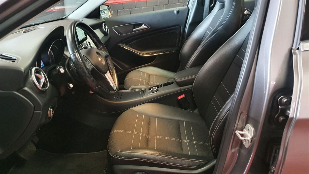 MERCEDES-BENZ Clase GLA