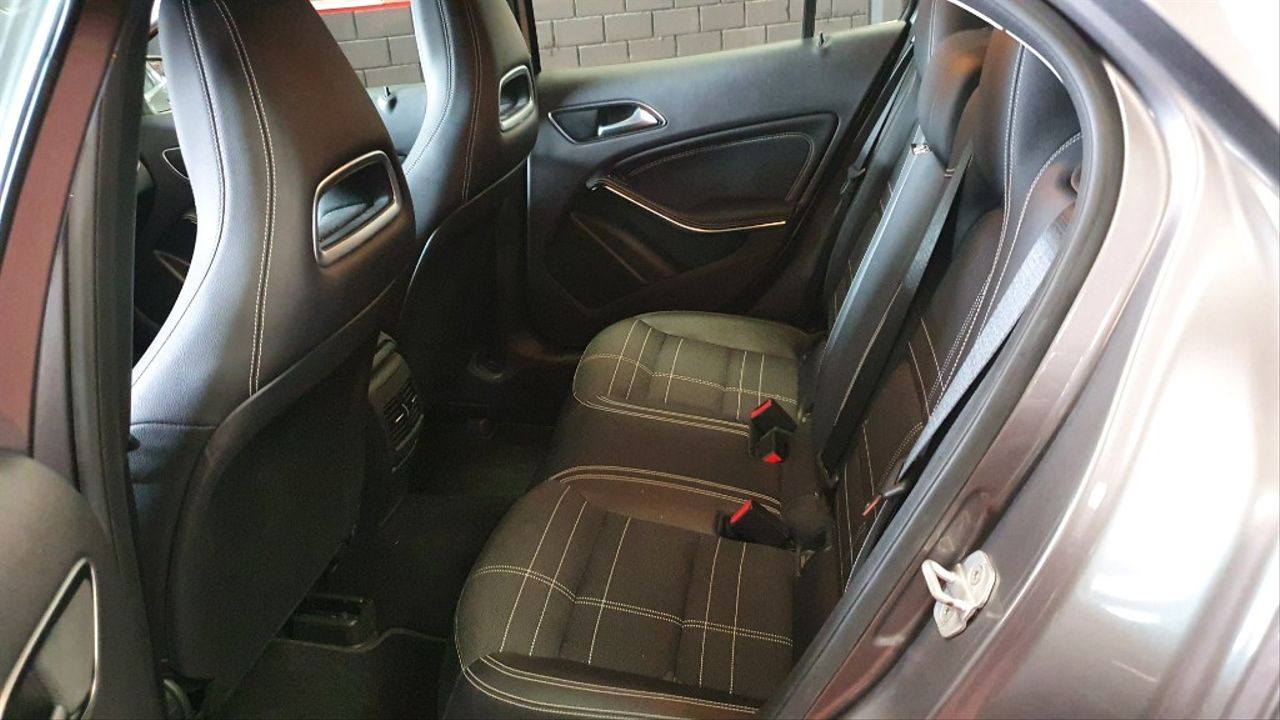 MERCEDES-BENZ Clase GLA