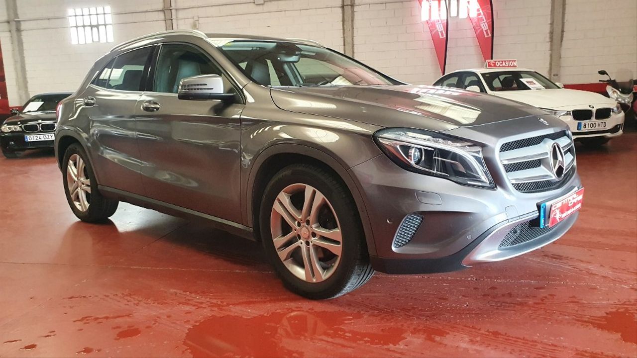MERCEDES-BENZ Clase GLA
