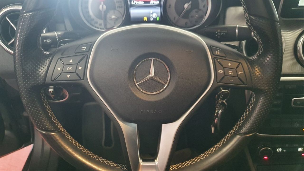 MERCEDES-BENZ Clase GLA