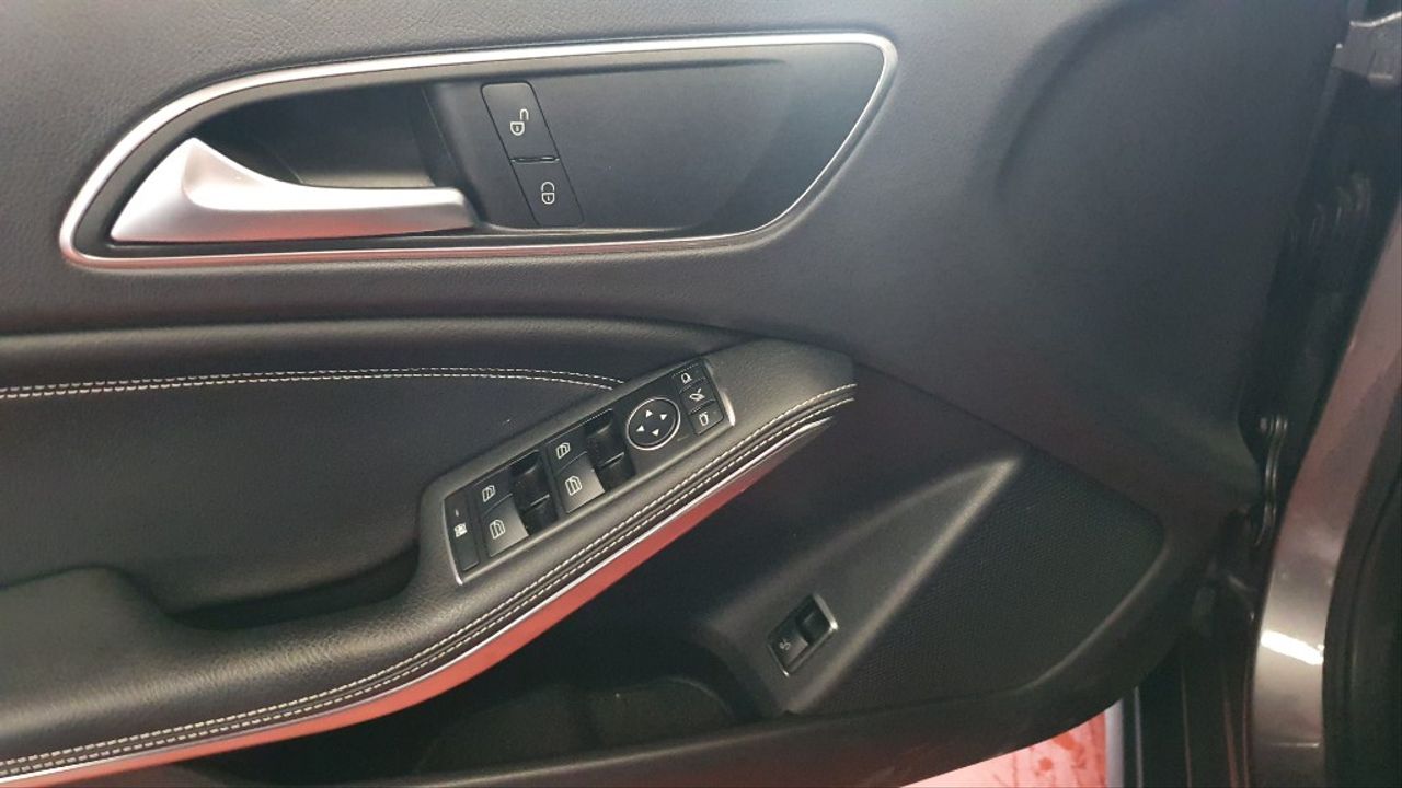 MERCEDES-BENZ Clase GLA