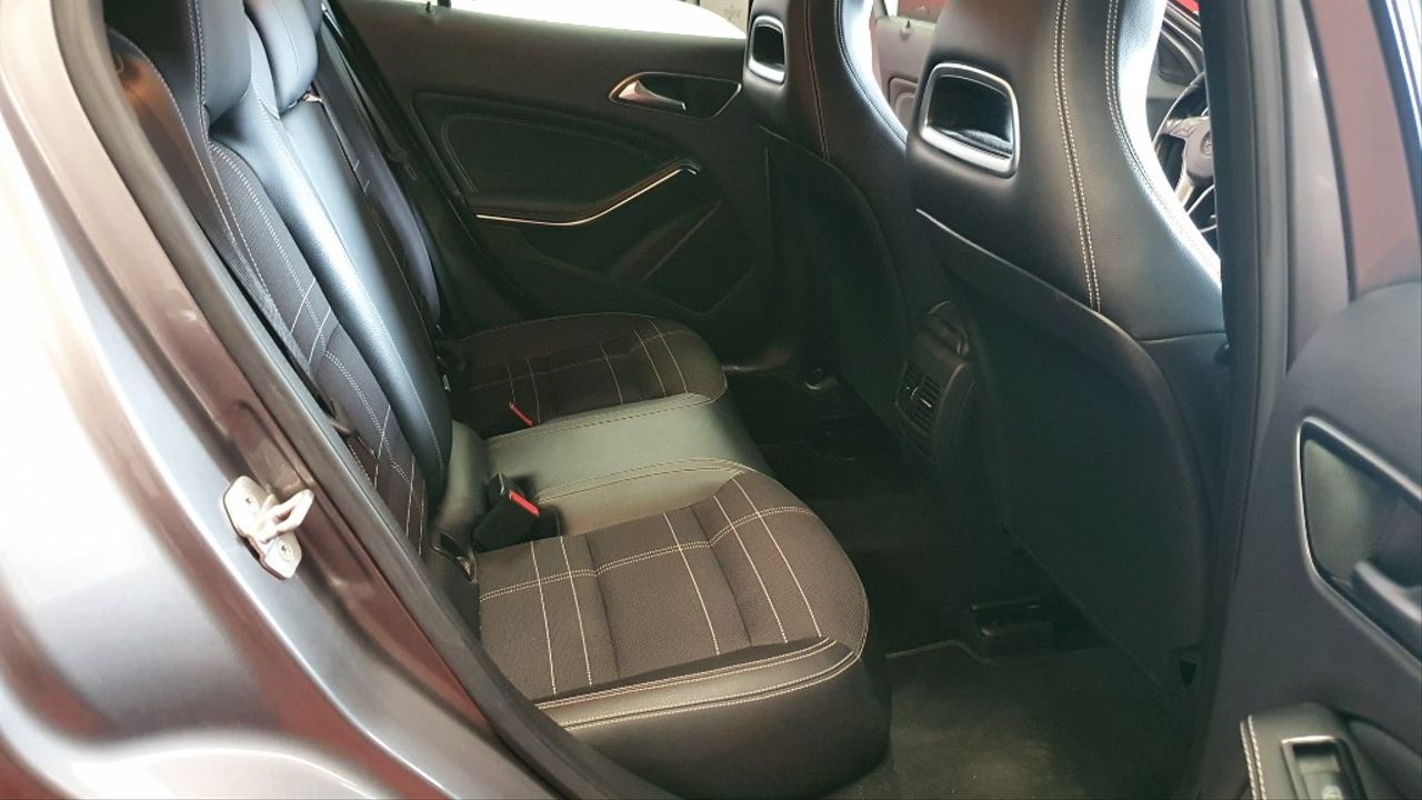 MERCEDES-BENZ Clase GLA