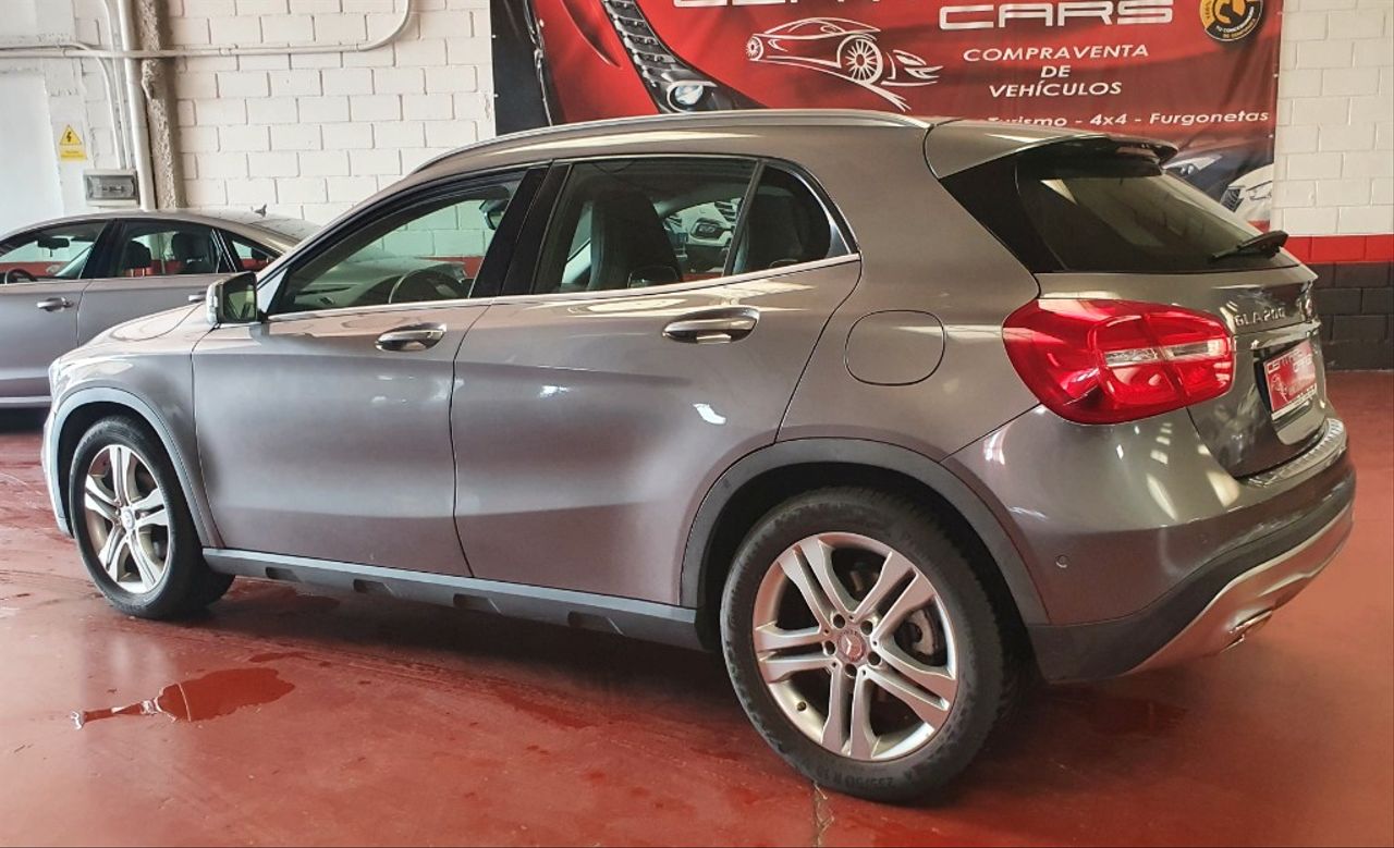 MERCEDES-BENZ Clase GLA