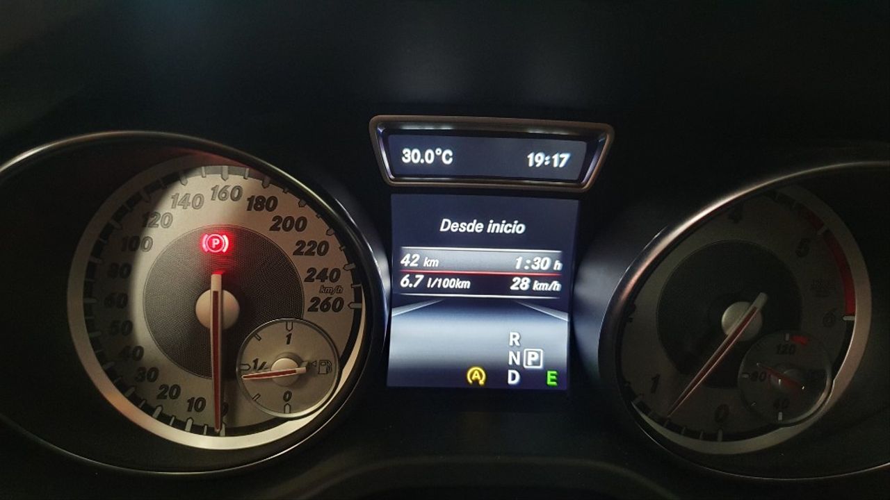 MERCEDES-BENZ Clase GLA